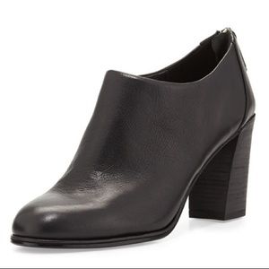 Eileen Fisher Black Leather Quote Ankle Boot 37